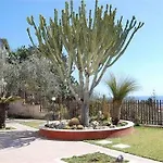 Lachea Hotel 3*