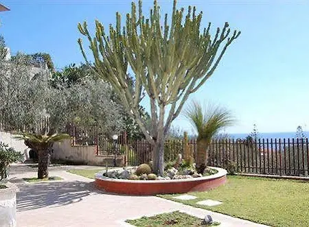 Lachea Ξενοδοχείο 3*