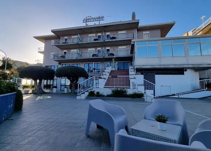 Lachea Hotel Aci Trezza