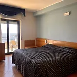 Lachea Otel