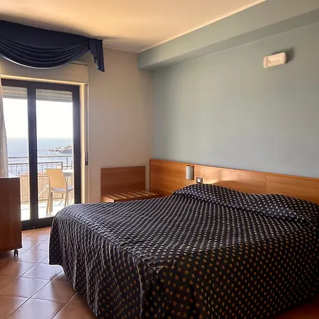 Lachea Hotel