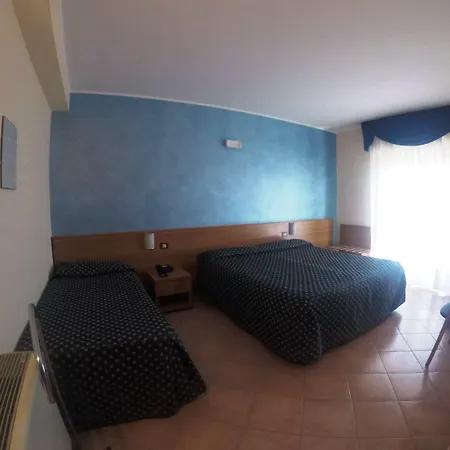 Lachea Hotel 3*