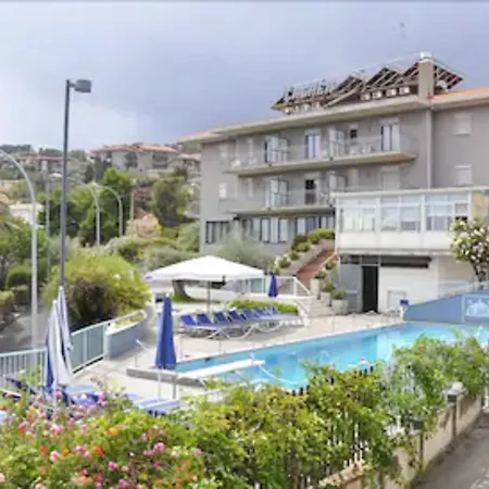 Hotel Lachea Aci Trezza