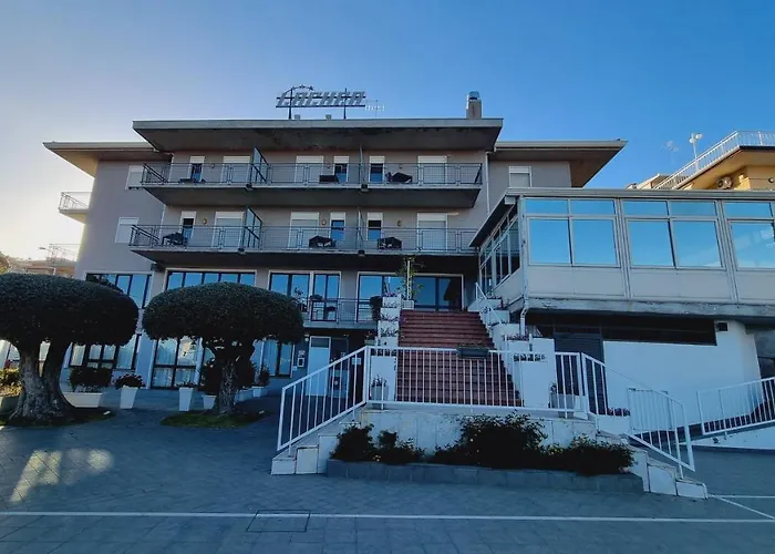 Lachea 호텔 아찌트라자