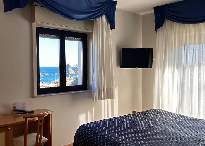 Lachea 아찌트라자