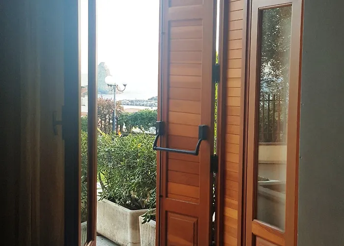 호텔 Lachea 아찌트라자