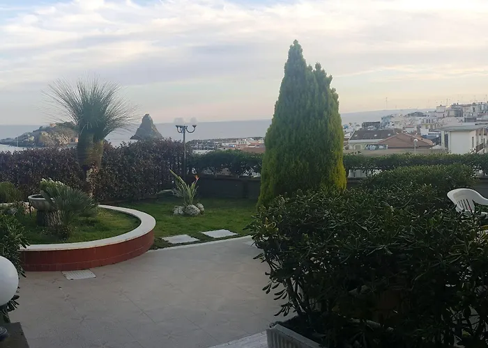 Lachea 호텔 아찌트라자